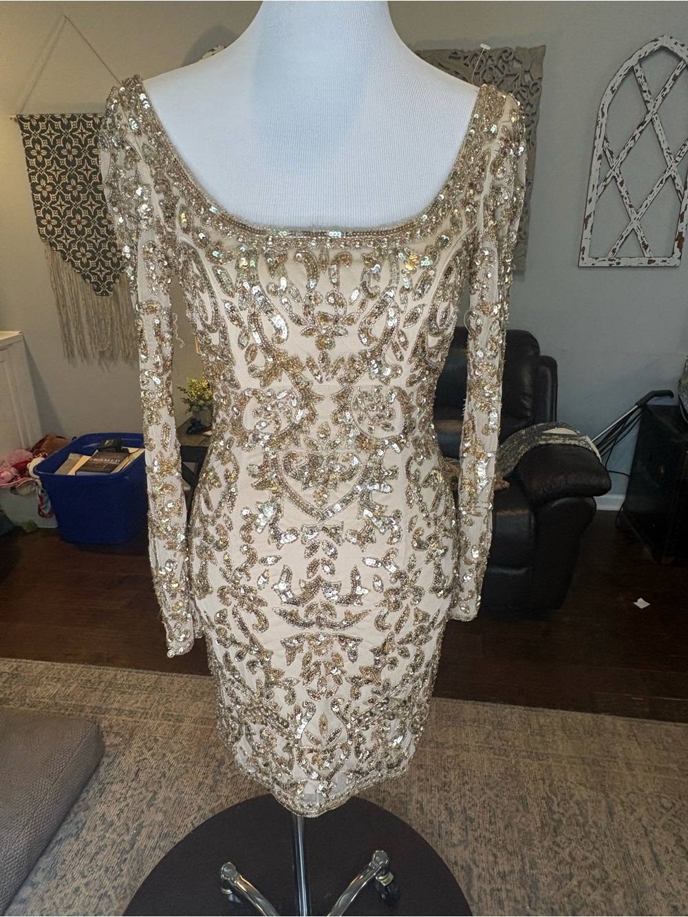 Sherri Hill Embellished Long-Sleeve Sequin Cocktail Dress - Size 0